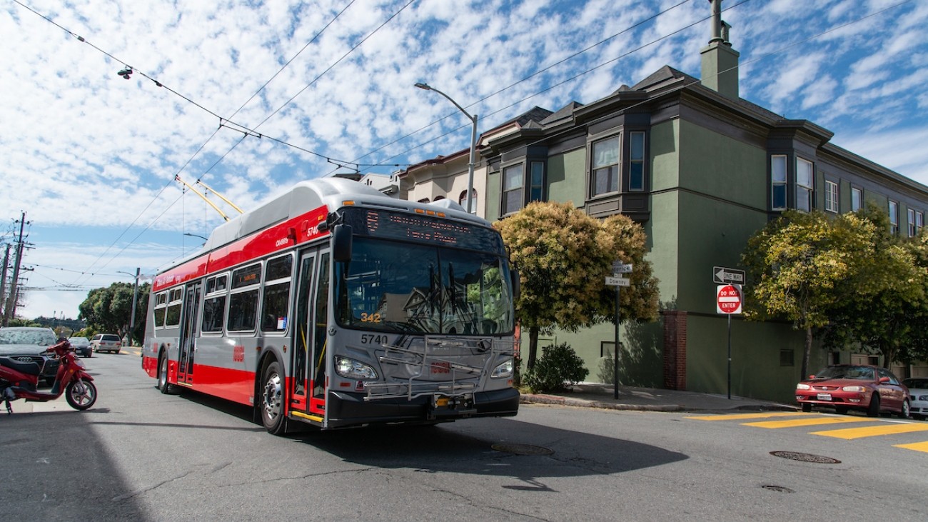 New 40' Trolley Coaches in Service on 6 Parnassus Route