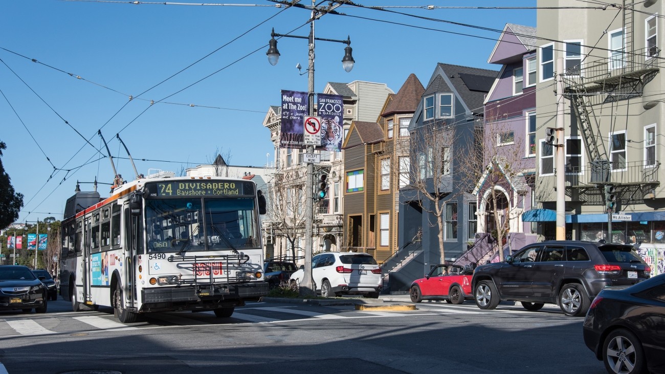 Photo of intersection improvements along Divisadero street. 