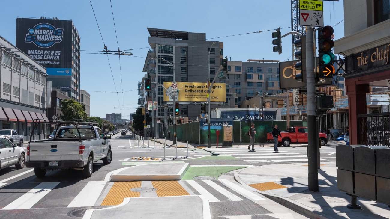 Protected intersection at 5th Street and Howard