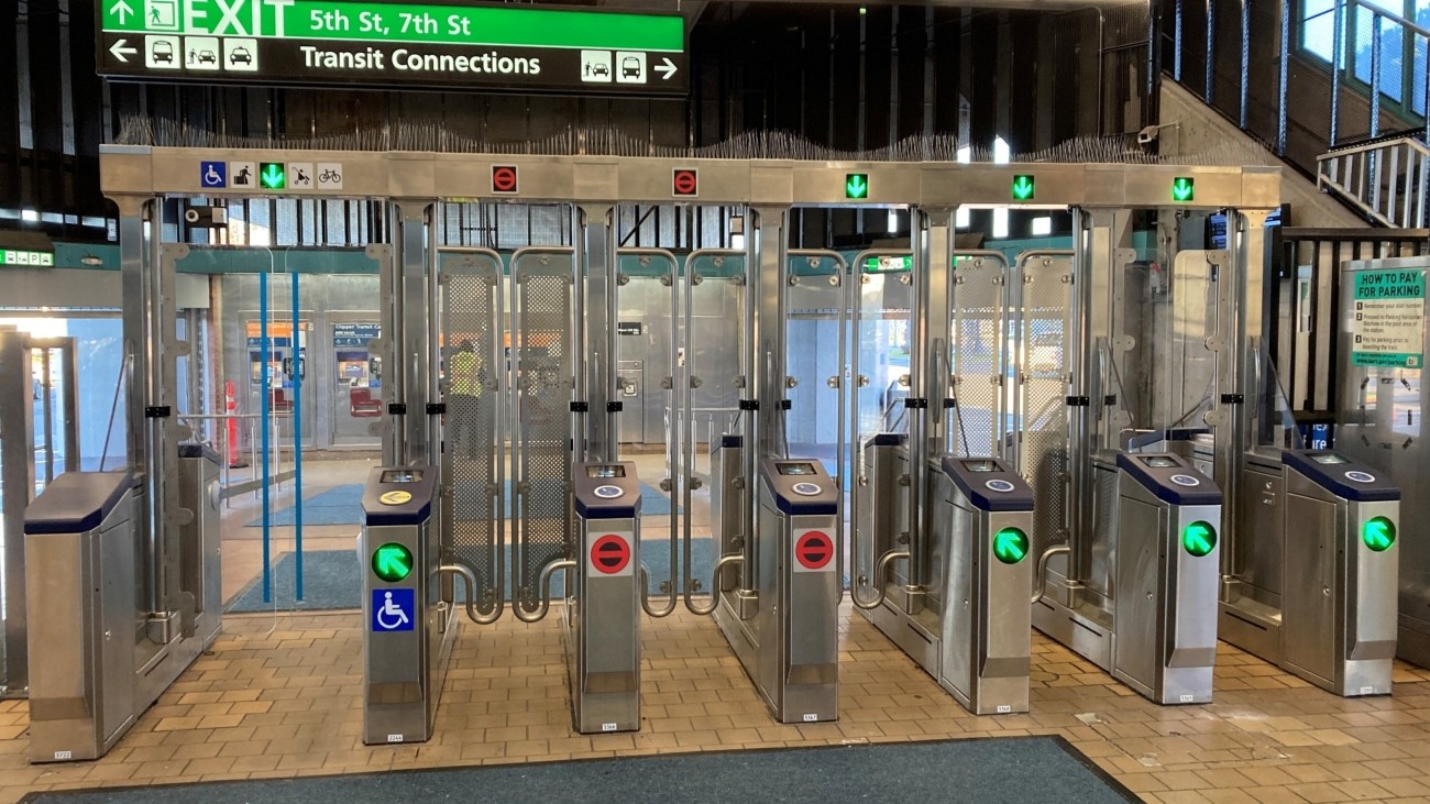 New BART fare gates